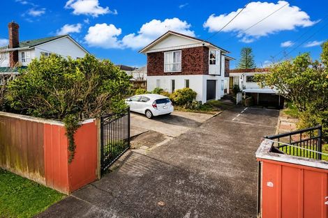 Photo of property in 211 East Coast Road, Castor Bay, Auckland, 0620