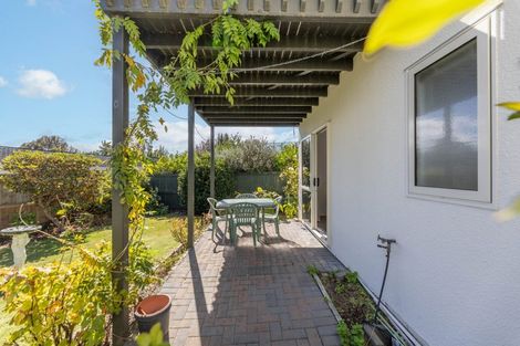 Photo of property in 2 Pipi Street, Two Mile Bay, Taupo, 3330