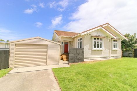 Photo of property in 1a Aotea Street, Castlecliff, Whanganui, 4501