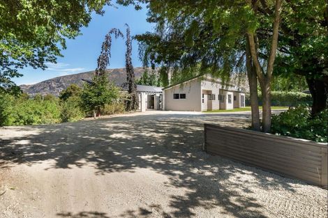 Photo of property in 289 Riverbank Road, Wanaka, 9382