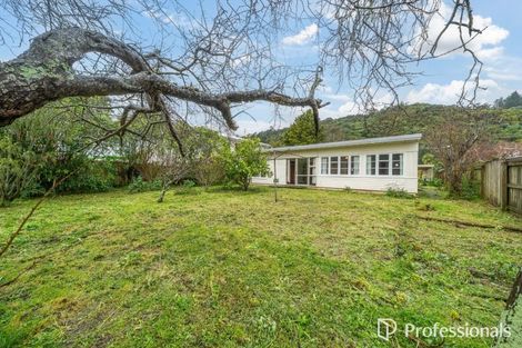 Photo of property in 35 Farmer Crescent, Taita, Lower Hutt, 5011