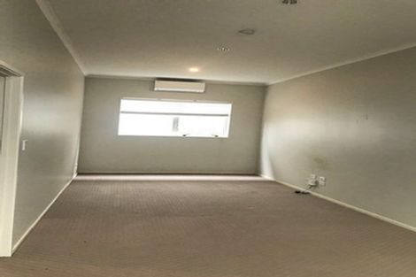 Photo of property in 11b Nimstedt Avenue, Oteha, Auckland, 0632