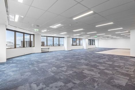 Photo of property in 1/45 Queen Street, Northcote Point, Auckland, 0627