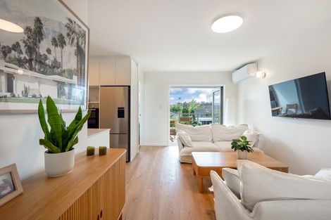 Photo of property in 16/83 Lake Road, Devonport, Auckland, 0622