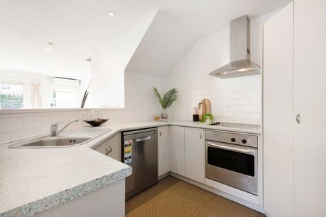 Photo of property in 43b Rolleston Street, Mount Cook, Wellington, 6021