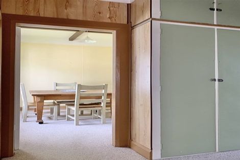 Photo of property in 16 Wallace Road, Waipukurau, 4200