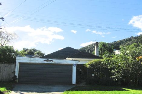 Photo of property in 8 Hinau Street, Eastbourne, Lower Hutt, 5013