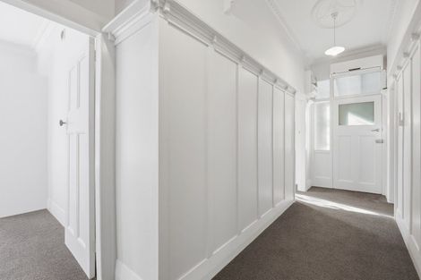 Photo of property in 105 Kaikorai Valley Road, Glenross, Dunedin, 9011