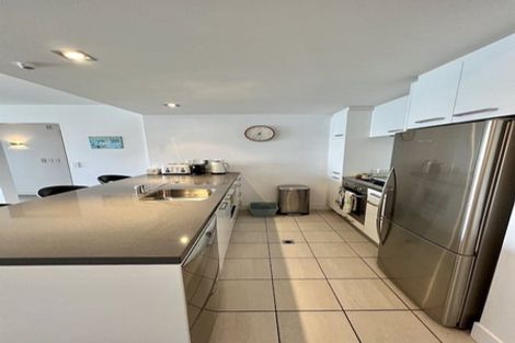 Photo of property in The Capital, 14/370 Oriental Parade, Oriental Bay, Wellington, 6011