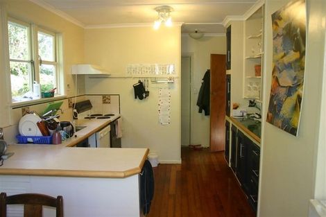 Photo of property in 16 Victory Avenue, Karori, Wellington, 6012