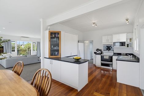 Photo of property in 120 Murdoch Road West, Raureka, Hastings, 4120
