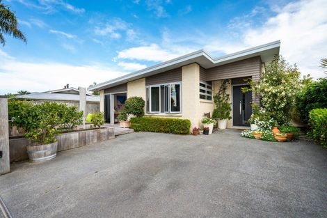 Photo of property in 42 Wellwood Terrace, Te Awanga, 4102