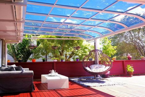 Photo of property in 86 Parr Terrace, Castor Bay, Auckland, 0620