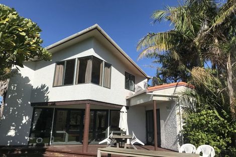 Photo of property in 7 Albert Street, Clive, 4102