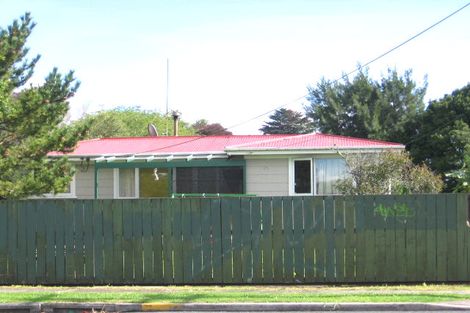 Photo of property in 2/11 Forest Hill Road, Henderson, Auckland, 0612