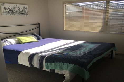 Photo of property in 2/103 Swanson Road, Henderson, Auckland, 0610