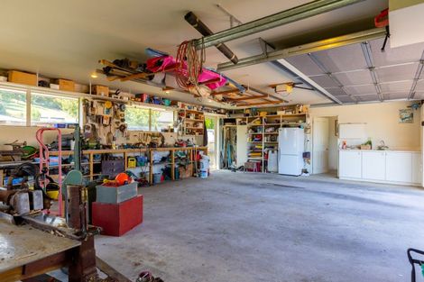 Photo of property in 32 Admiralty Place, Waikawa, Picton, 7220