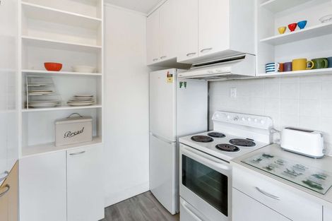 Photo of property in 6b Haratua Place, Springfield, Rotorua, 3015