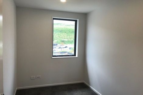 Photo of property in 16 Bee Lane, Whitby, Porirua, 5024