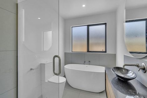 Photo of property in 35 Stackwood Avenue, Woodend, 7691