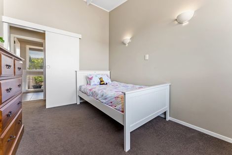 Photo of property in 1/529 Beach Road, Murrays Bay, Auckland, 0630