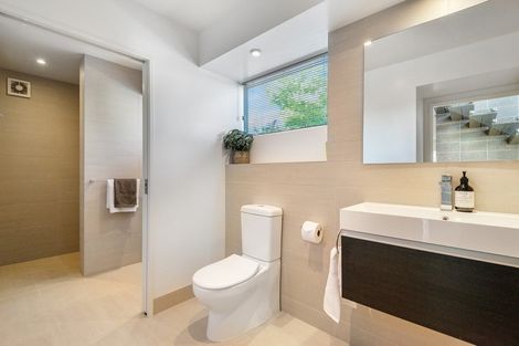 Photo of property in 25 Garreg Road, Fendalton, Christchurch, 8052