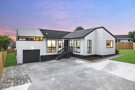 Photo of property in 40 West Harbour Drive, West Harbour, Auckland, 0618