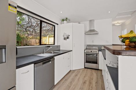 Photo of property in 24 Hookway Grove, Paraparaumu, 5032