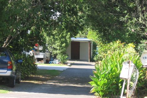 Photo of property in 2/21 Wattle Street, New Lynn, Auckland, 0600