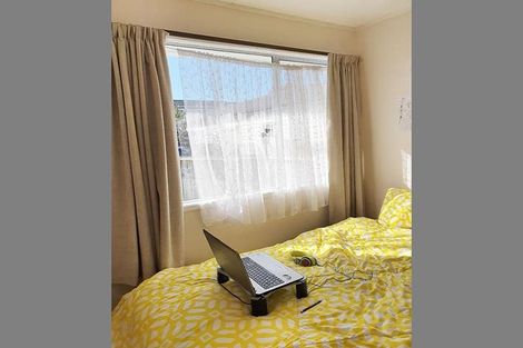 Photo of property in 21 Glennandrew Drive, Half Moon Bay, Auckland, 2012