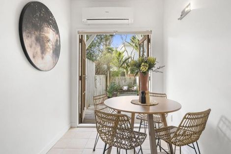 Photo of property in 5 Grass Street, Oriental Bay, Wellington, 6011