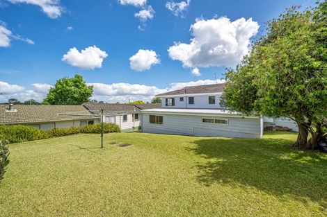 Photo of property in 56 Lewisham Street, Highland Park, Auckland, 2010