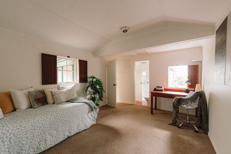 Photo of property in 137 Hinemoa Street, Birkenhead, Auckland, 0626