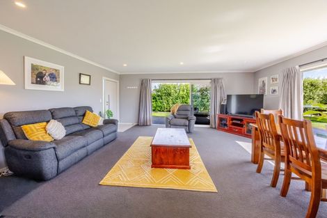 Photo of property in 13 Bell Street, Otane, 4202