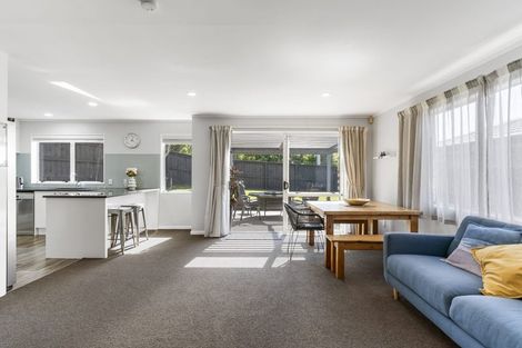 Photo of property in 1/13 Perendale Close, Somerville, Auckland, 2014