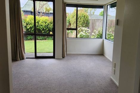 Photo of property in 2/29 Solway Avenue, Ilam, Christchurch, 8041