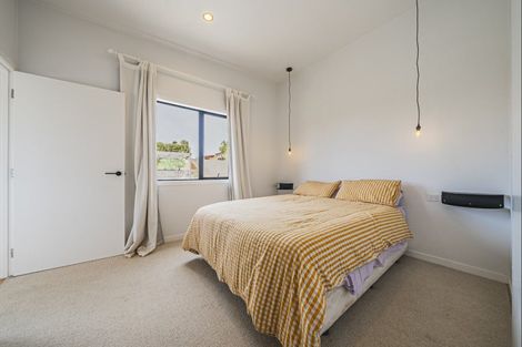 Photo of property in 22b Saint Ives Grove, Whalers Gate, New Plymouth, 4310