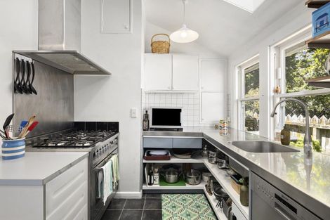 Photo of property in 82 Hobson Street, Thorndon, Wellington, 6011