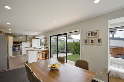 Photo of property in 95a Brightside Road, Stanmore Bay, Whangaparaoa, 0932