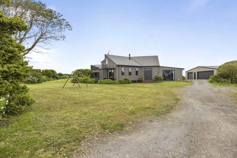 Photo of property in 20 Kiri Road, Te Kiri, Opunake, 4682