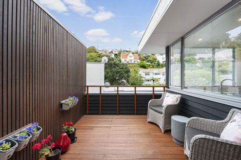 Photo of property in 37c Ngaio Road, Kelburn, Wellington, 6012