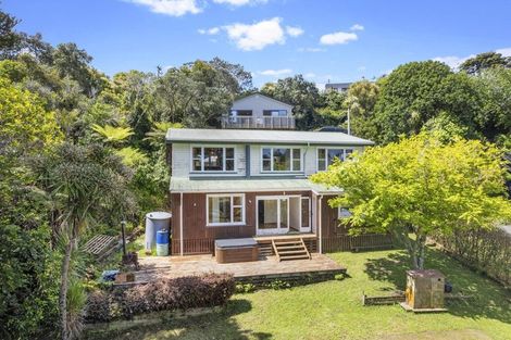 Photo of property in 39 Arapito Road, Titirangi, Auckland, 0604