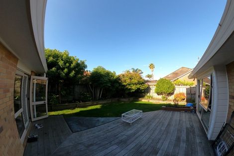 Photo of property in 1/5 West Fairway, Golflands, Auckland, 2013