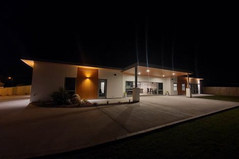 Photo of property in 16 Newbrook Terrace, Darfield, 7510