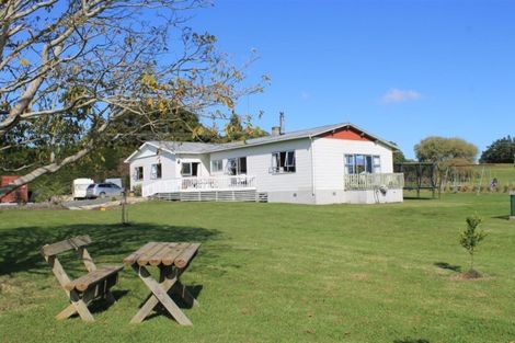 Photo of property in 212 Huarau Road, Whakapirau, Maungaturoto, 0583