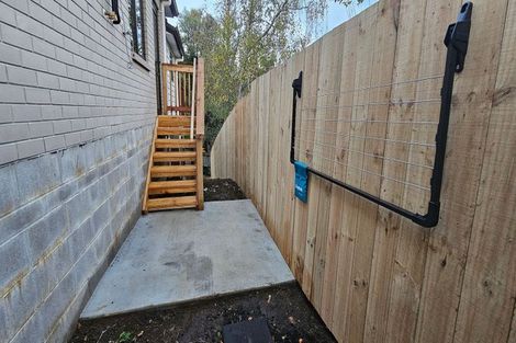 Photo of property in 12a Blease Street, New Lynn, Auckland, 0600