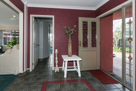 Photo of property in 5 Kentia Place, Havelock North, 4130