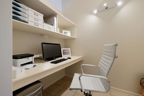 Photo of property in 2 Sissinghurst Court, Bethlehem, Tauranga, 3110