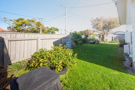 Photo of property in 13 Vincent Street, Waterloo, Lower Hutt, 5011