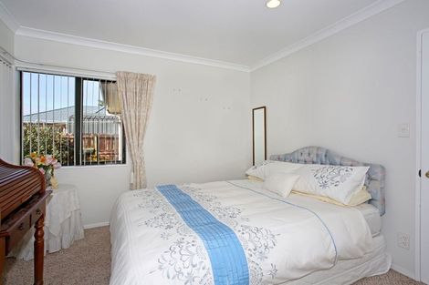Photo of property in 11 Cloverlea Place, Pukekohe, 2120